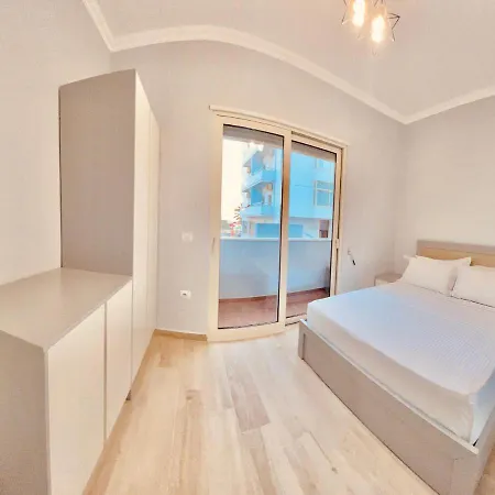 Flors Apartment Durres