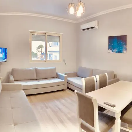 Flors Apartment Durres