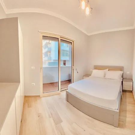 Apartment Flors Durres