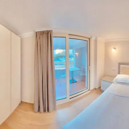 Apartment Flors Durres