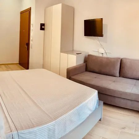 Flors Apartment Durres