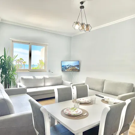 Flors Apartment Durres