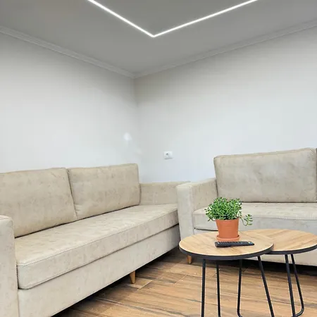 Flors Apartment Durres