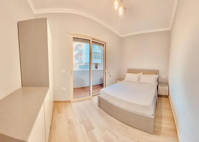 Apartment Flors Durres