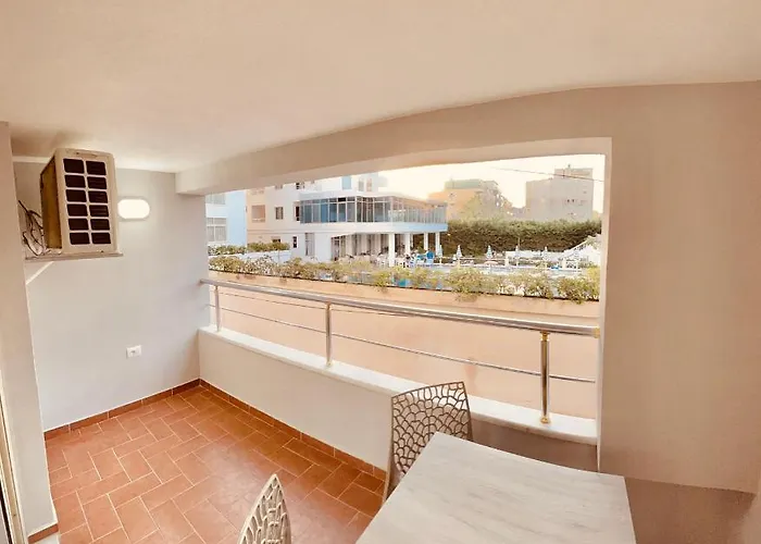 Flors Apartment Durres