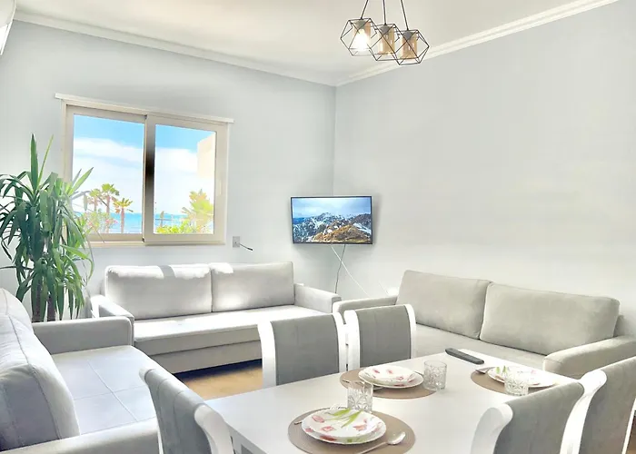 Flors Apartment Durres