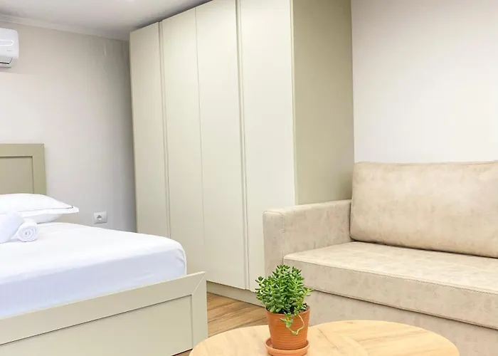Flors Apartment